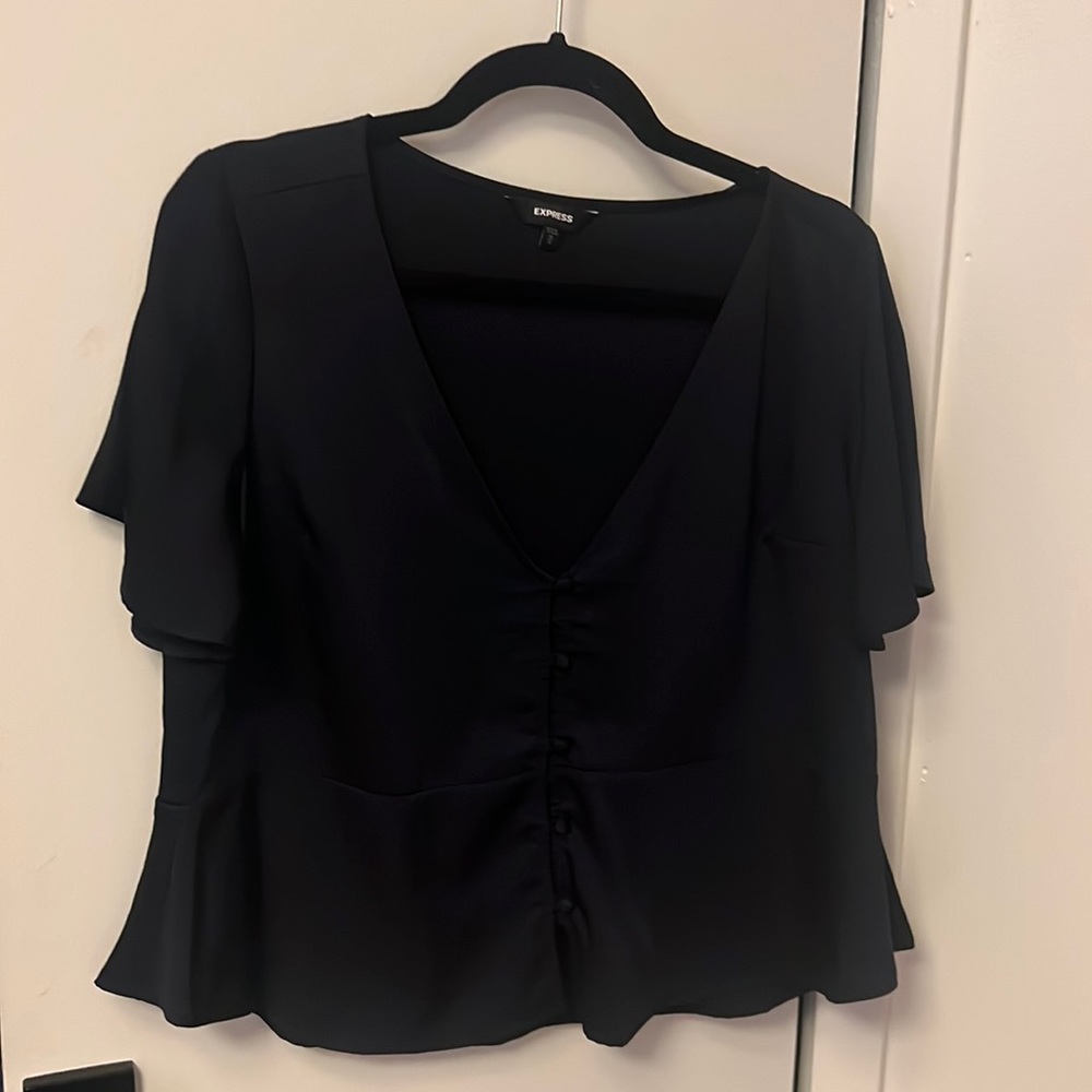 Black shortsleeved